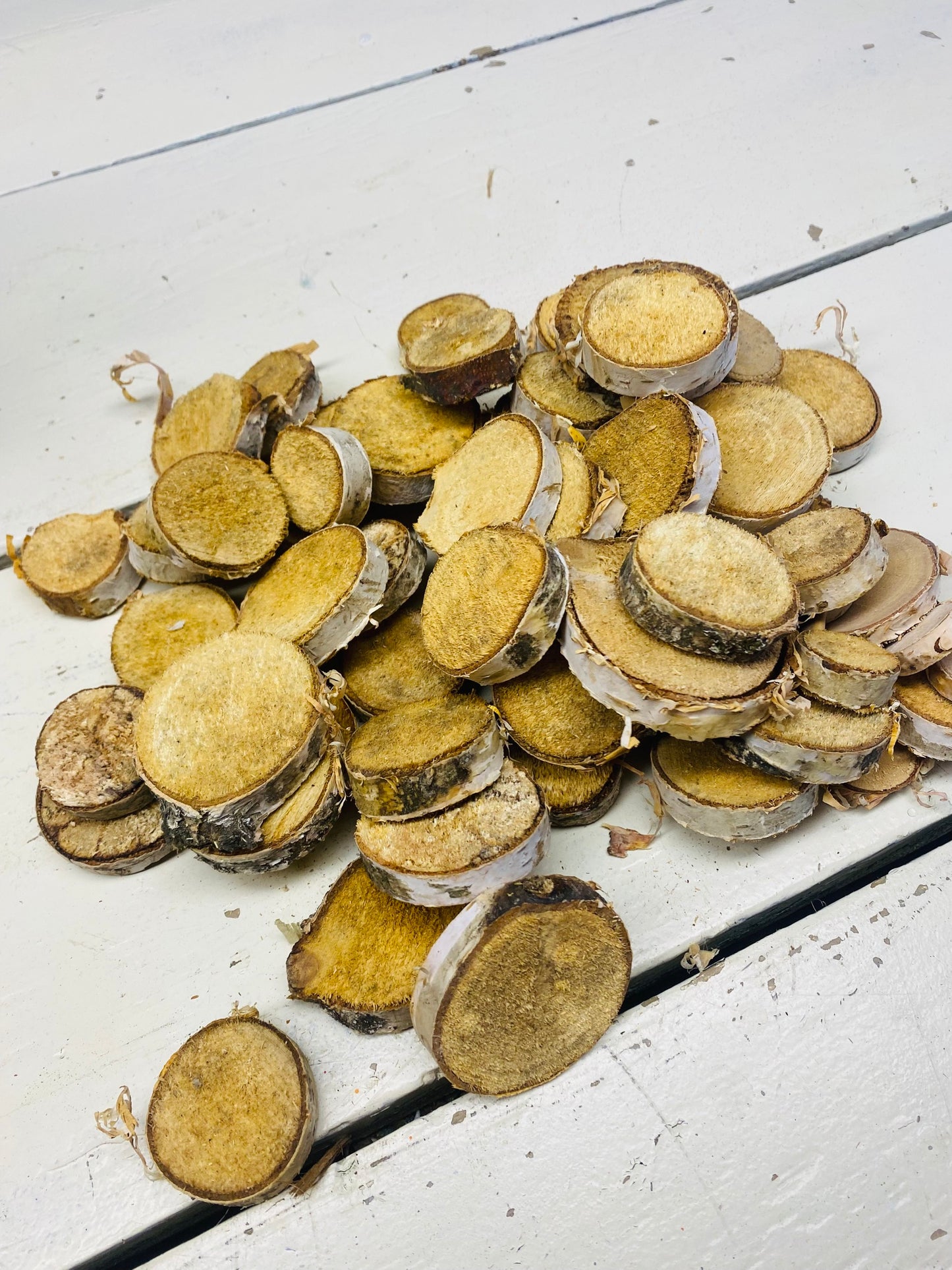 Houtschijfje ongeveer 2 tot 4cm doorsnee naturel, per 500gr.