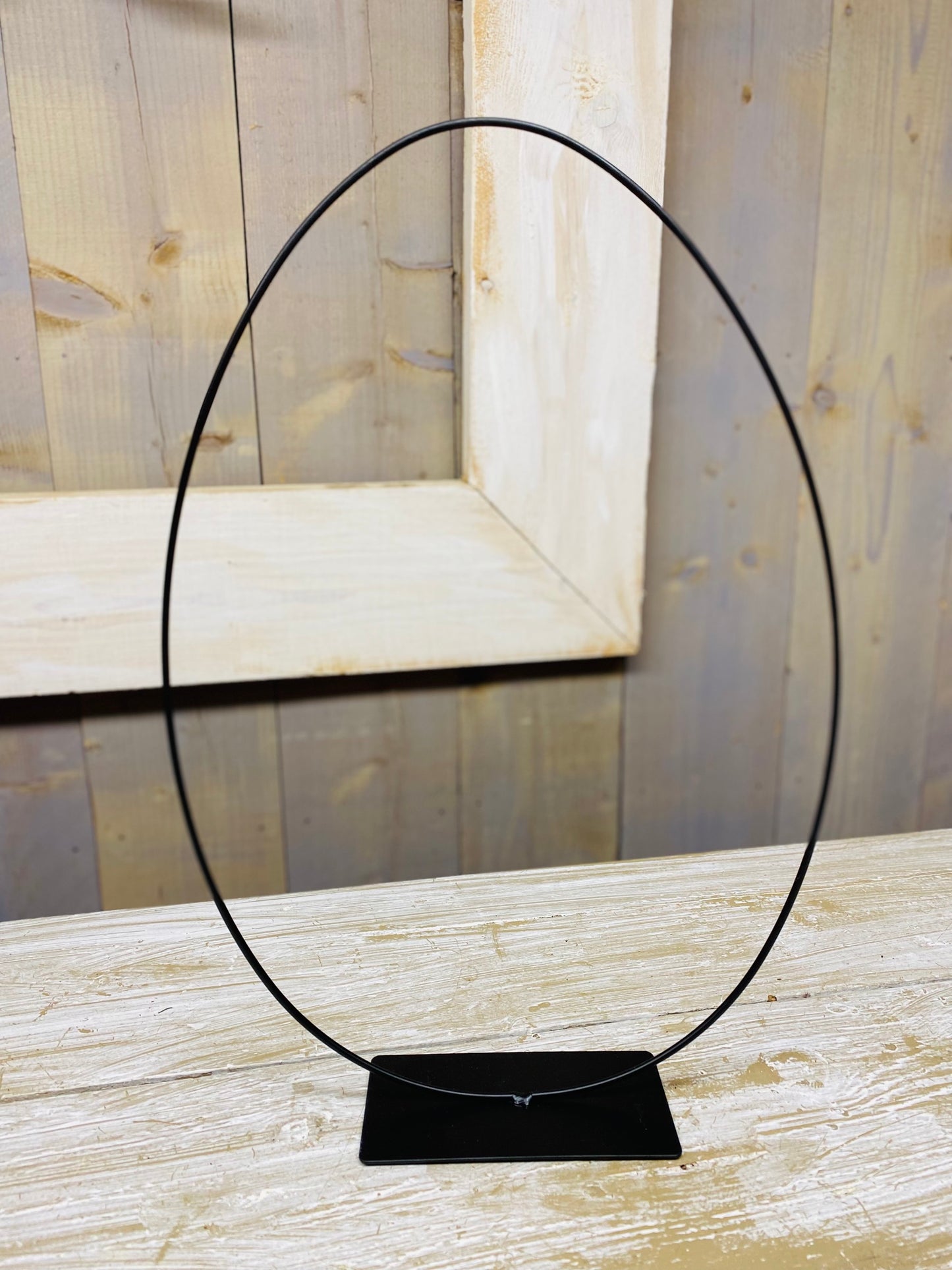 Ei frame op voet, zwart metaal, H47cm, Br32cm, per stuk