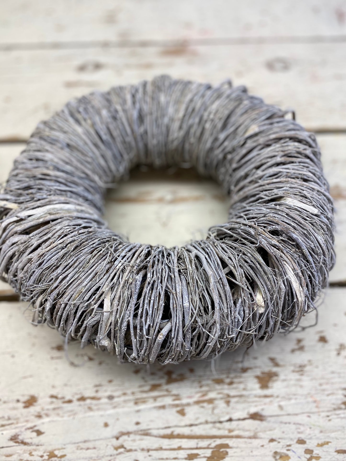 Krans Mactan whitewash 30cm doorsnee, per stuk