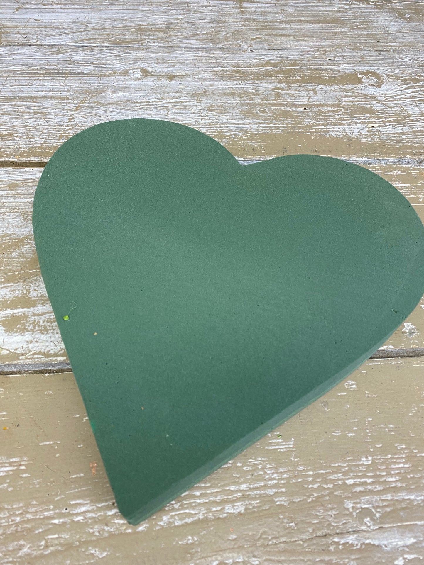 Oasis hart, tempex onderzijde, L31cm, D29cm, per stuk