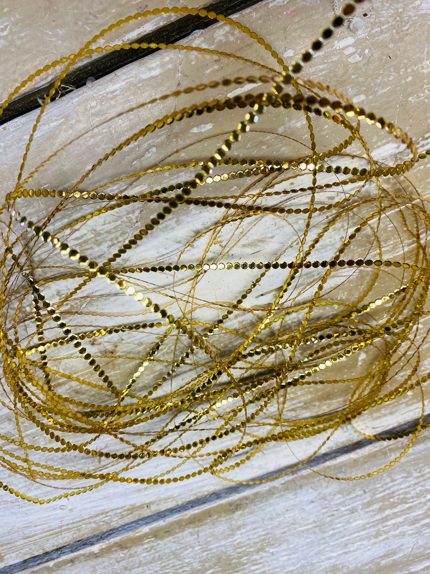 Lint smal, Vivant, gouden plat rondje, per 10mtr