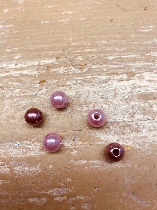 Parels, twee tinten roze  per 5 stuks