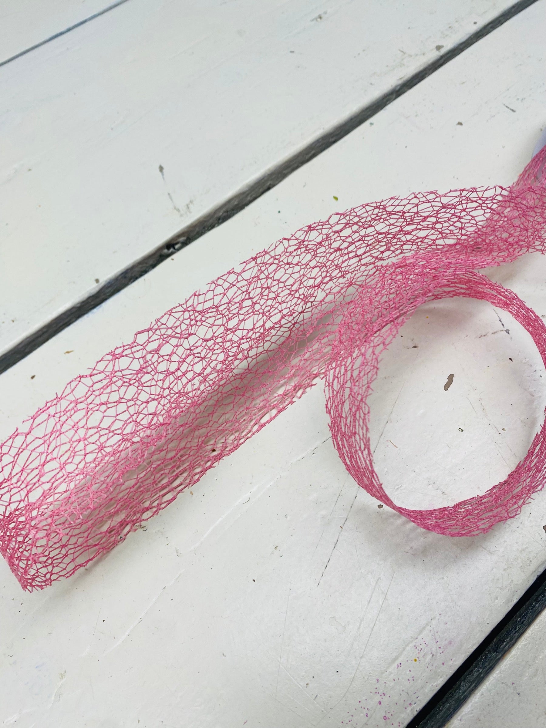 Lint opengewerkt, roze, Br30mm, per 1mtr