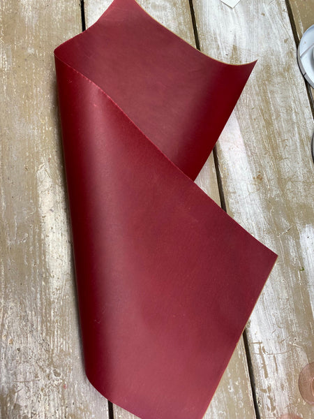 Wax papier, bordeaux rood, B30cm, L70cm, per vel