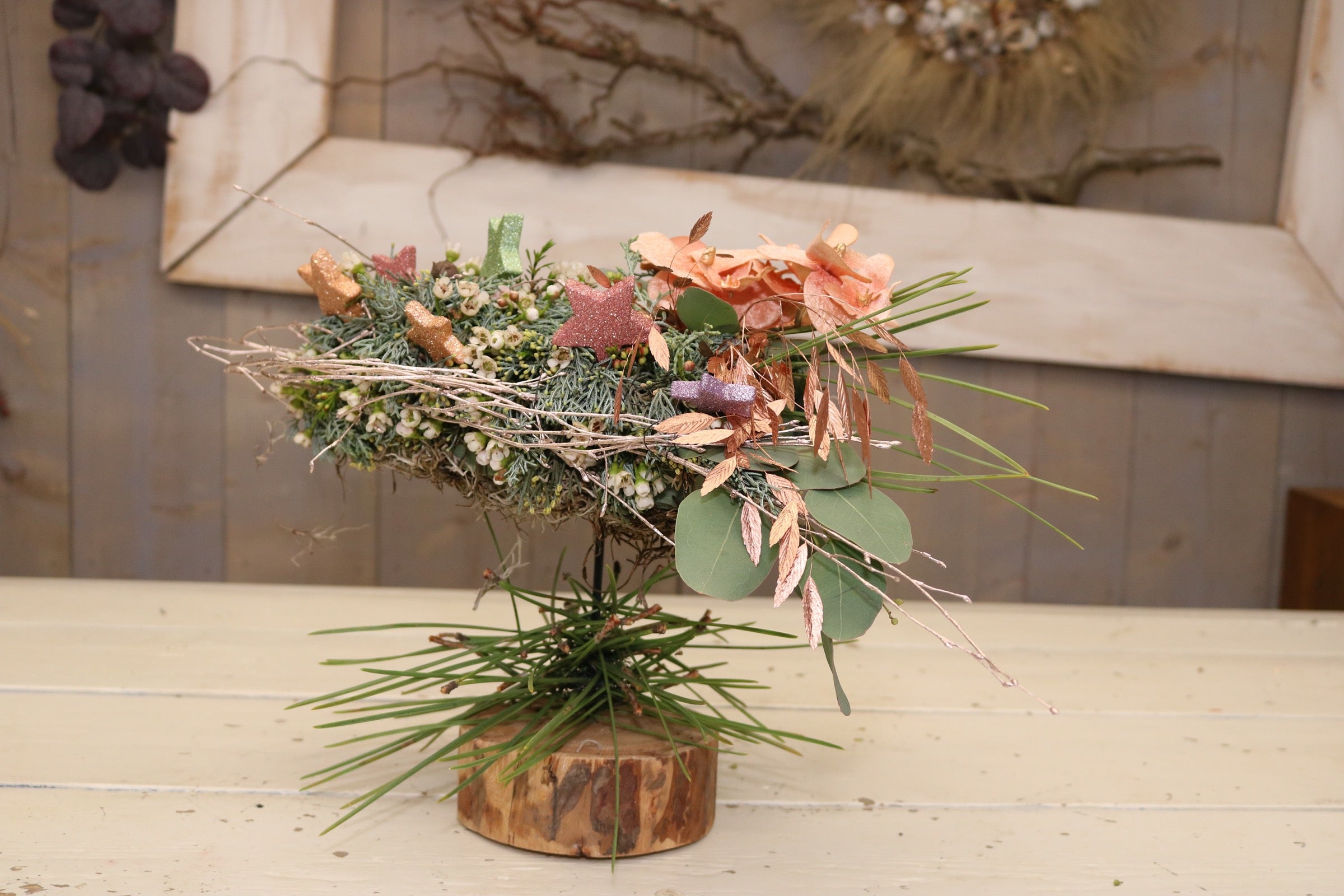 <video> Stralend kersthart op standaard