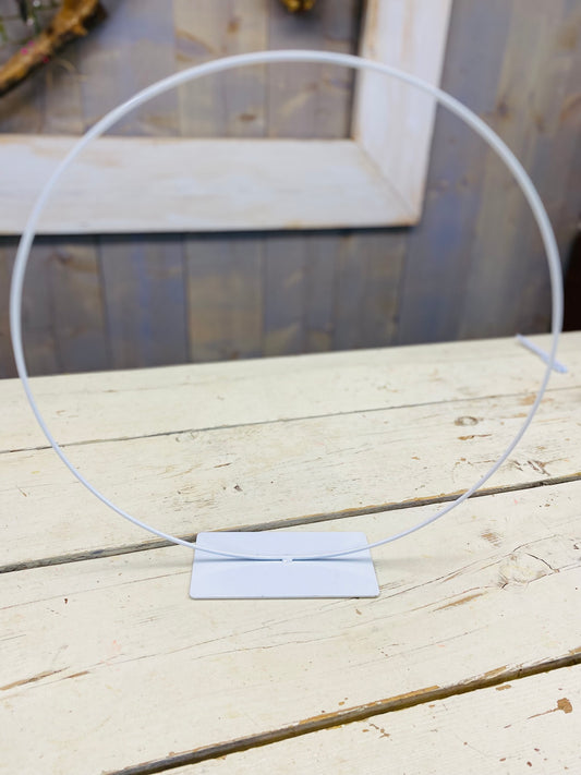 IJzeren ring op voetje, wit, 40cm doorsnee, per stuk