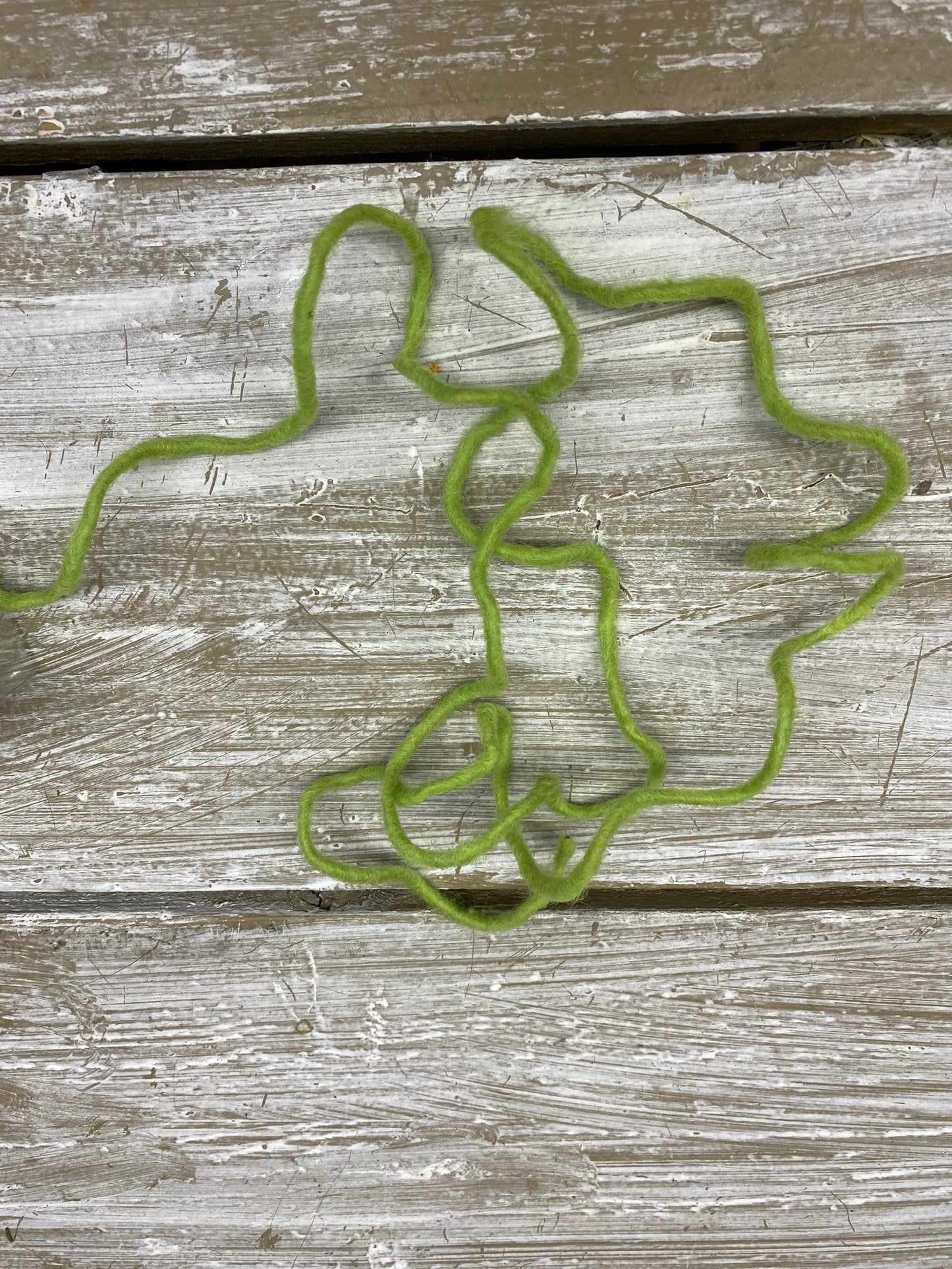 Wol middel dik, groen, per meter