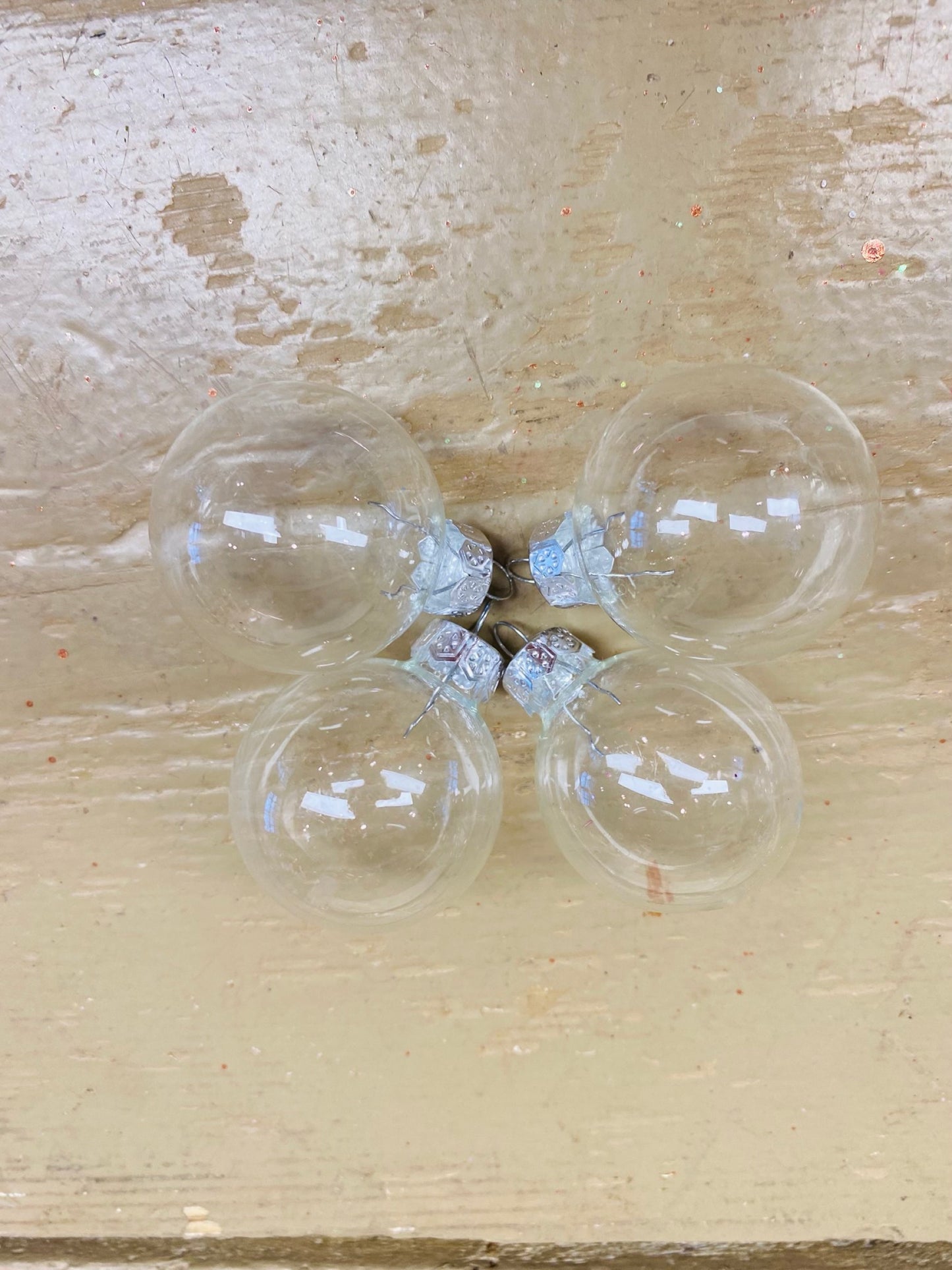 Kerstballen, klein, doorzichtig glas, per 4 stuks
