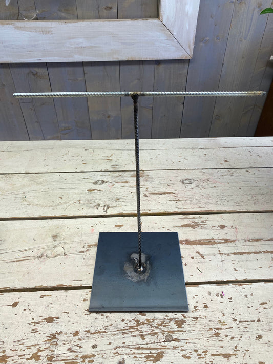 IJzeren T standaard , onbewerkt, 40cm hoog, 35cm breed, per stuk