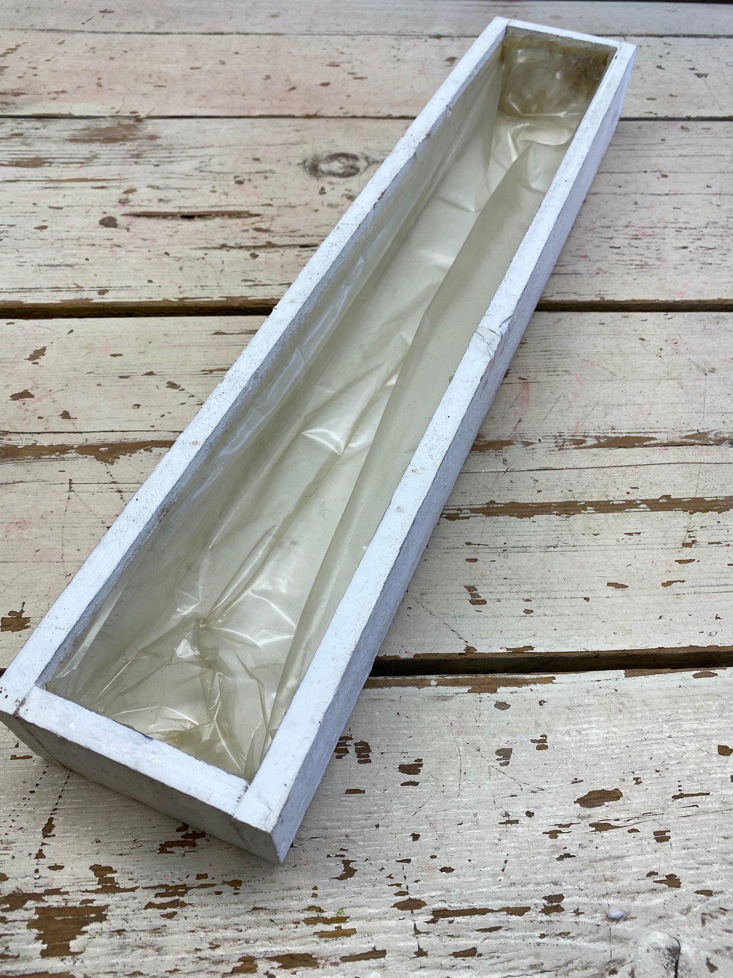 houten bak, wit, L50cm B9cm H6cm, per stuk